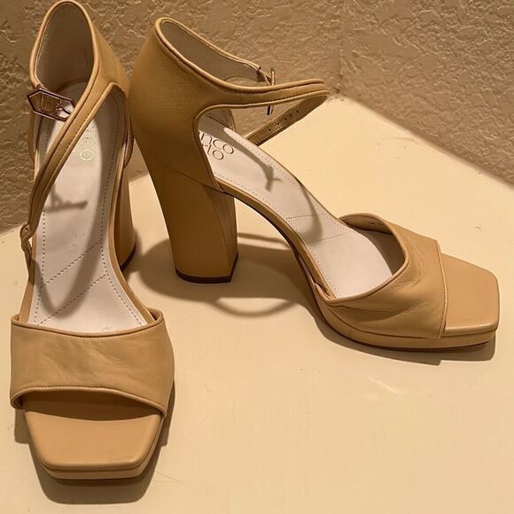 Franco Sarto Womens 10 Dima Block Heel Leather Sandals Beige Tan Ankle Strap New - Picture 12 of 16